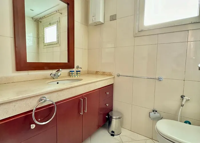 Luxury 5br With Sea View & Garden In Einbay Villa *