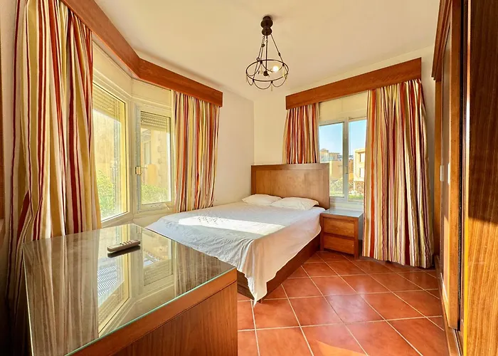 Luxury 5br With Sea View & Garden In Einbay Villa *