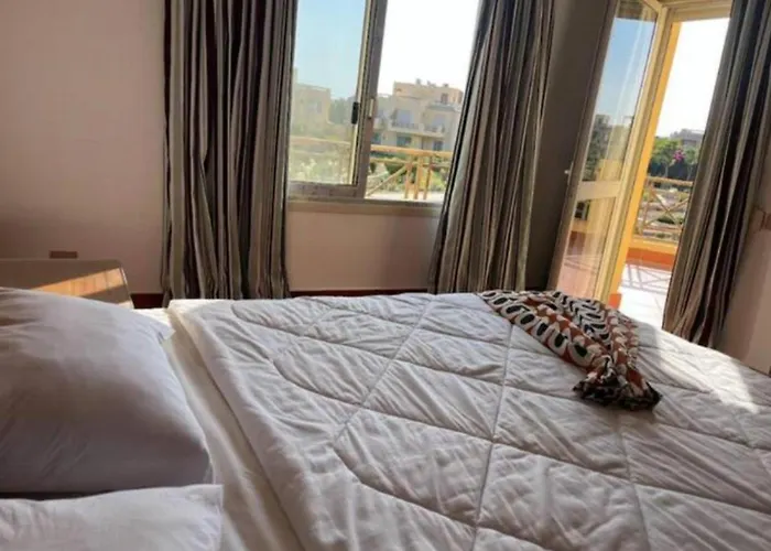 Luxury 5br With Sea View & Garden In Einbay וילה *