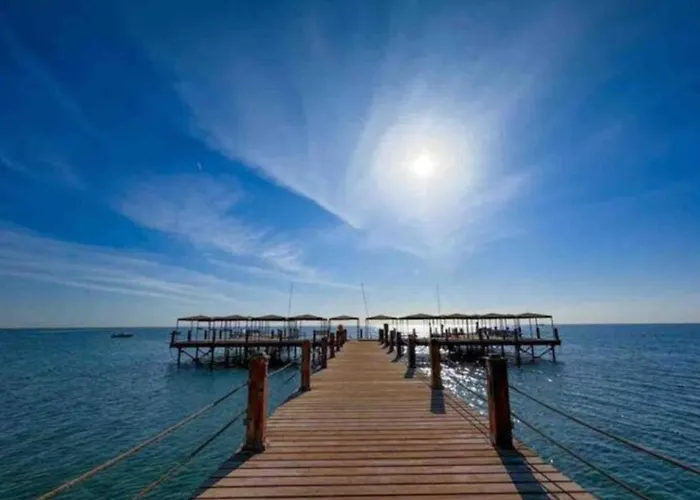 Villa Luxury 5br With Sea View & Garden In Einbay Ain Sukhna